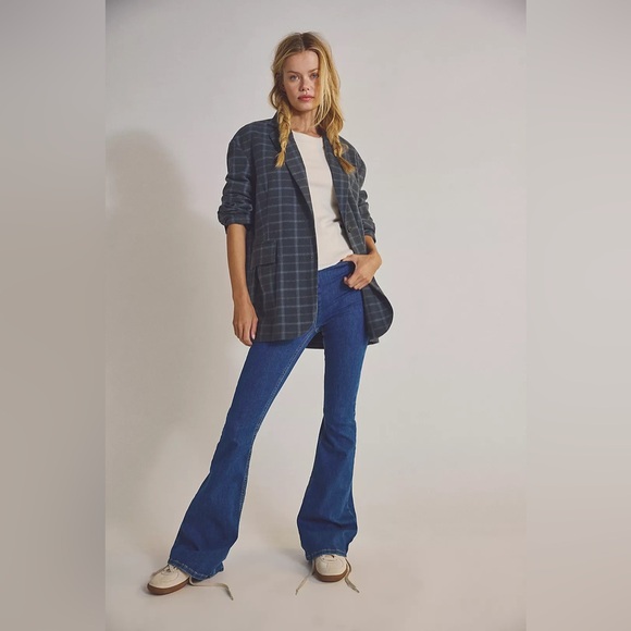 Free People/We The Free Penny Pull-on Flare Jeans - Picture 2 of 13